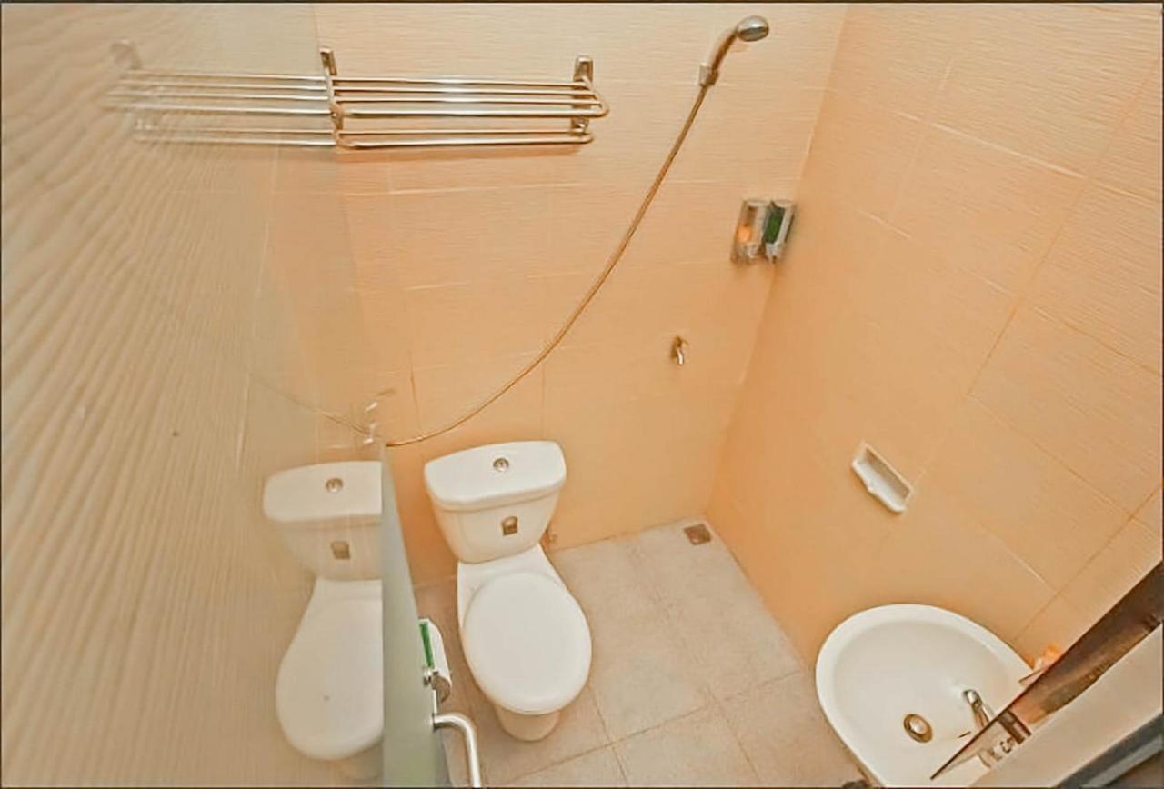 Urbanview Hotel Bagoes Sintang By Reddoorz Zewnętrze zdjęcie