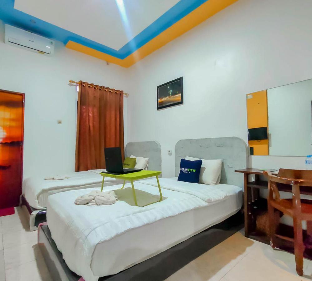 Urbanview Hotel Bagoes Sintang By Reddoorz Zewnętrze zdjęcie